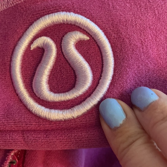 3/60 Deal ! Lululemon scuba hoodie - Picture 9 of 9
